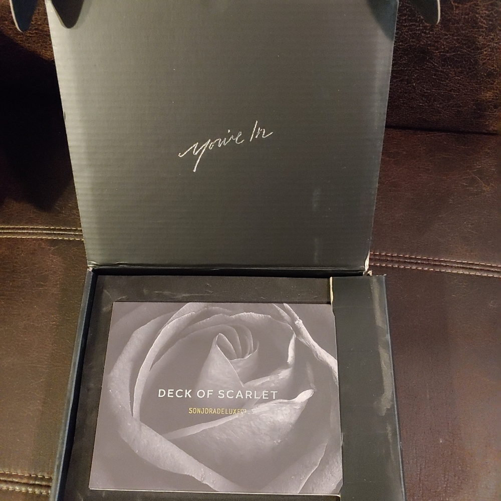 Deck of Scarlet Makeup Pallette